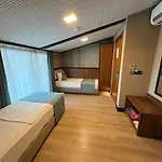 Hotel Valens Downtown 4*
