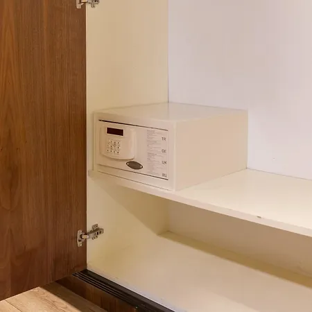 호텔 Valens Downtown 4*